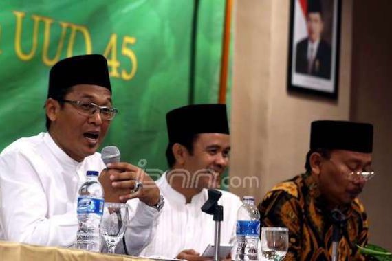 Pak Kiai NU Sebut Ahok Tak Mungkin Berani Menista Alquran - JPNN.COM