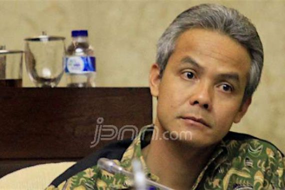 Gubernur Ganjar Siap Bantu KPK Bongkar Korupsi e-KTP - JPNN.COM