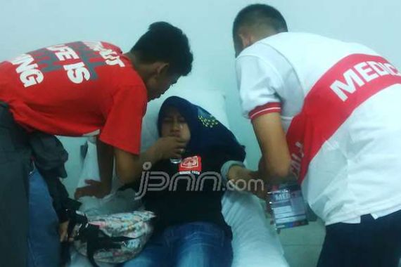 Laga Persija Vs PS TNI Panas, Icha Kena Lemparan Petugas - JPNN.COM