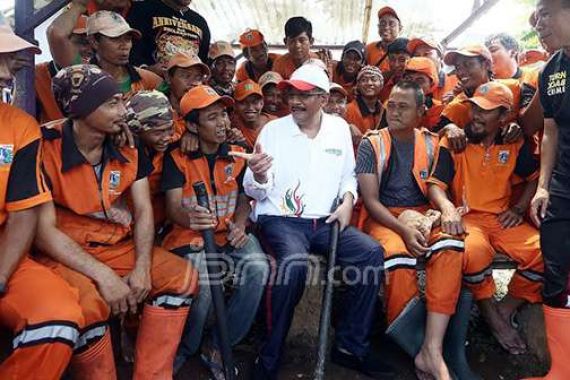 Djarot: IMB Rumah Mewah di Bibir Kali Induk Bakal Dievaluasi - JPNN.COM