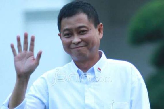 Hari Pertama Jabat Menteri ESDM, Jonan: Kalau Pertanyaan Begitu Nanti aja deh - JPNN.COM