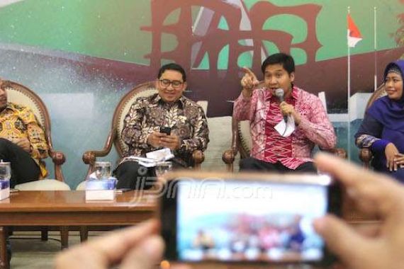 Jokowi Terbukti Mumpuni, KIH Vs KMP Tak Berseteru Lagi - JPNN.COM