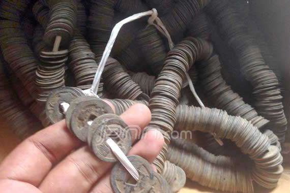 Ribuan Keping Koin Kuno Ditemukan di Gunungkidul - JPNN.COM