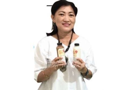 Kisah Sukses Seorang Nenek Berbisnis Susu Almond - JPNN.COM