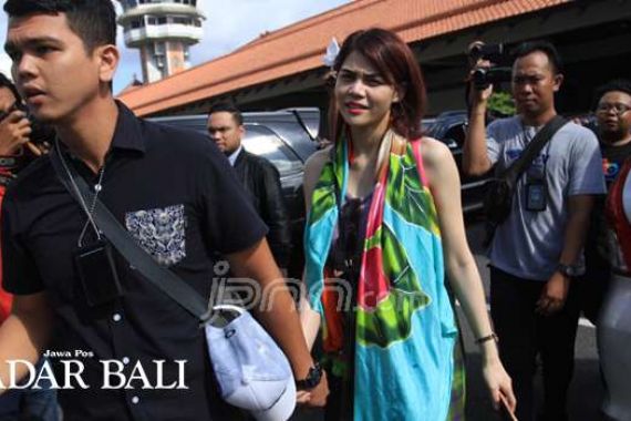 DJ Seksi Pelanggar Aturan Imigrasi Ternyata Rajin Pamer Bodi di Instagram - JPNN.COM