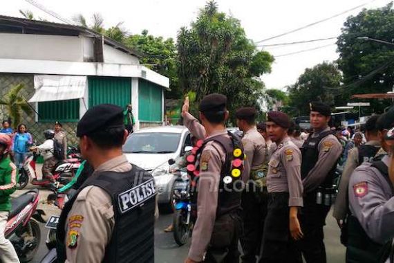 Blusukan di Pejaten Timur, Ahok Dijaga 55 Polisi - JPNN.COM