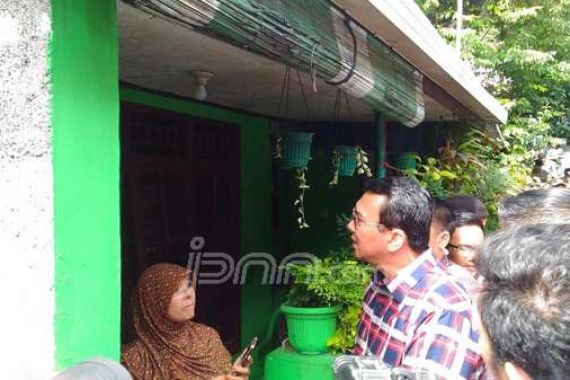 Tegang! Ahok Ditanya soal Penistaan Agama saat Blusukan - JPNN.COM