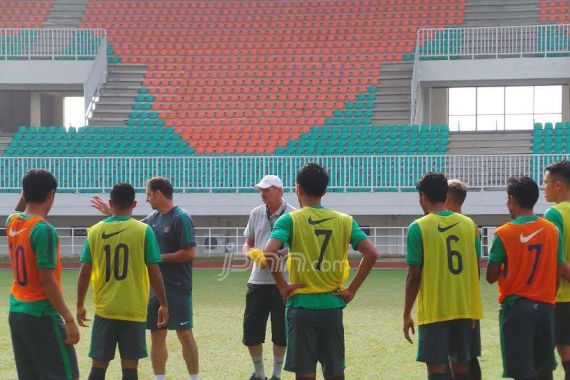 Riedl Sebut Myanmar Sangat Serius, Bakal Sulitkan Indonesia - JPNN.COM