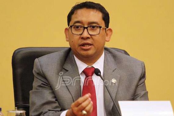 Fadli Zon Tegaskan Peserta Aksi Bela Islam Bukan Massa Bayaran - JPNN.COM