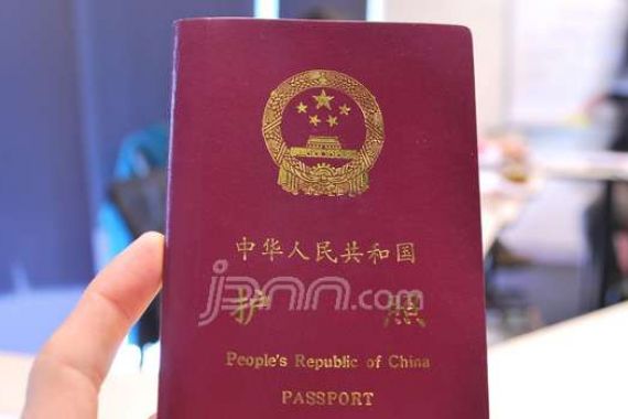 Salahgunakan Visa, 8 WN Tiongkok Dideportasi - JPNN.COM