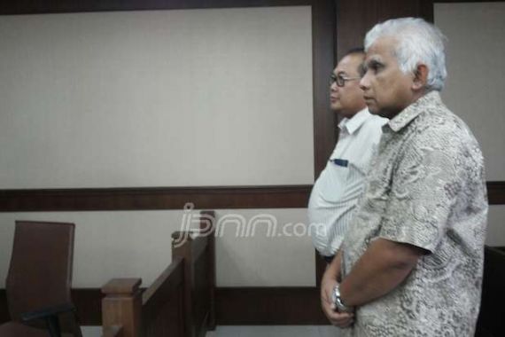 Dua Petinggi Pelindo II Didakwa Korupsi Proyek Mobile Crane - JPNN.COM