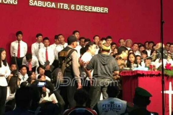 Polisi Harus Tegas Kepada Pelaku Pembubaran Ibadah Natal di Bandung - JPNN.COM