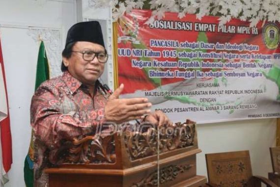 Oso Mendapat Nasihat dari Mbah Moen - JPNN.COM