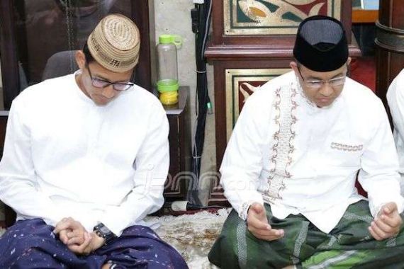 Anies Beri Kuliah Subuh di Masjid Sunda Kelapa, Ini Isi Ceramahnya - JPNN.COM