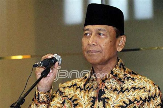 Teroris Berkamuflase, Wiranto Ingin Masyarakat Ikut Cegah Terorisme - JPNN.COM