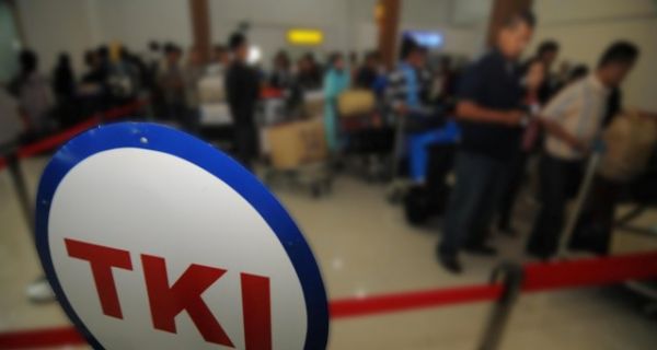 Sesalkan TKI Hamil 9 Bulan Diizinkan Naik Pesawat - JPNN.com