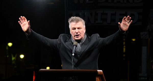 5 Karakter Paling Kocak yang Diperankan Alec Baldwin - JPNN.com