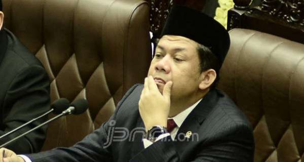 Fahri Hamzah: Yang Tidak Boleh itu Fitnah! - JPNN.com