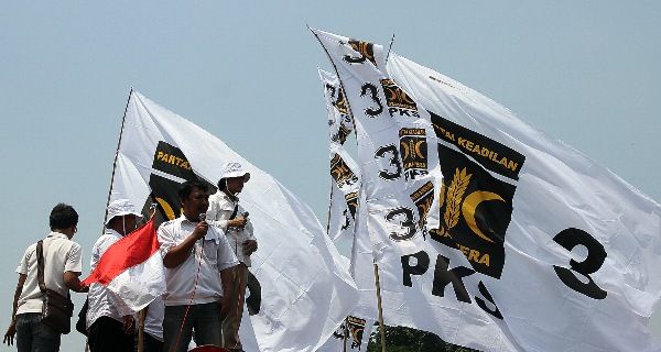 Apakah PDIP Rela jika PKS Mengajukan Cawapres untuk Jokowi? - JPNN.com