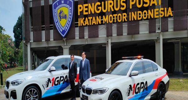 2 Mobil Listrik BMW jadi Safety Car di Sirkuit Mandalika - JPNN.com