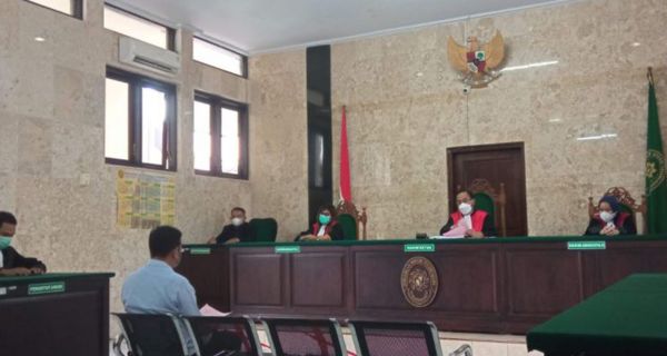 Anggota DPRD Pelanggar Prokes Covid-19 Ini Dituntut Bayar Denda Rp 25 Juta - JPNN.com