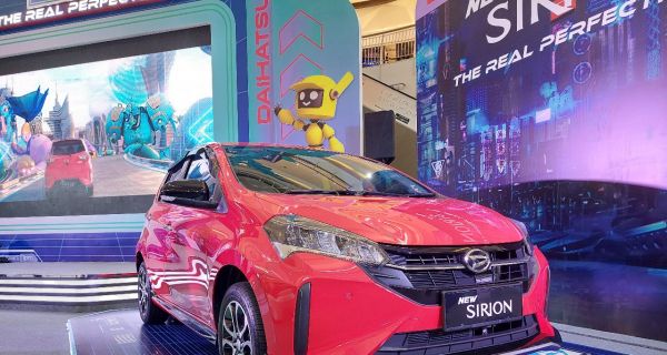 Membandingkan Daihatsu Sirion 2022 dengan Honda Brio RS - JPNN.com