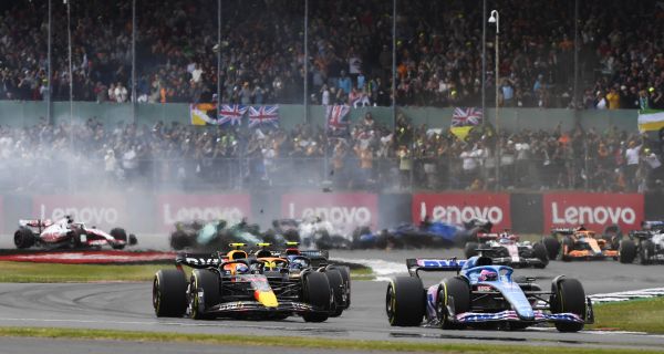 F1 GP Inggris 2022: Kondisi Zhou Guanyu dan Alex Albon Setelah Kecelakaan Mengerikan - JPNN.com