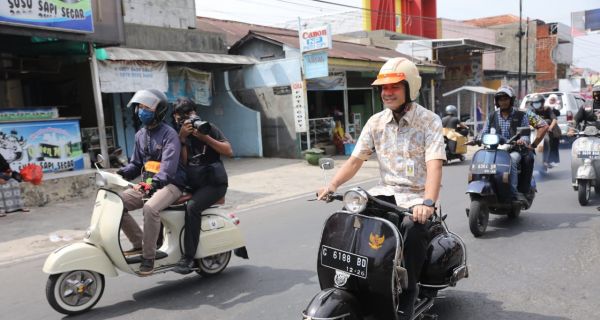 Begini Pengakuan Ganjar Pranowo Seusai Geber Vespa Klasik, Ada Kata Berat - JPNN.com