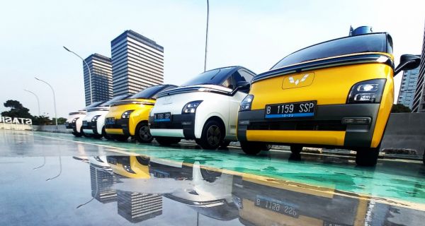 Istana Terima Bantuan 300 Mobil Listrik dari Perusahaan China - JPNN.com