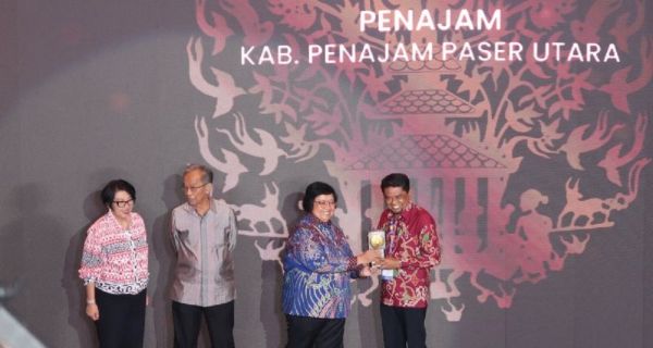 Inilah 5 Pemda Penerima Adipura Kencana, Simak Pesan Menteri LHK Siti Nurbaya - JPNN.com