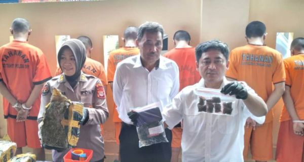 Yogyakarta Dijadikan Pasar Peredaran Ganja 16 Kilogram - JPNN.com