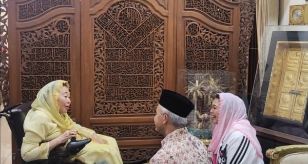 Sowan ke Nyai Sinta Nuriyah, Ganjar Kenang Sosok Gus Dur - JPNN.com