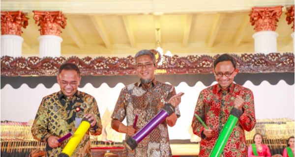 Pemprov Jateng Dorong OJK Tingkatkan Literasi Keuangan - JPNN.com