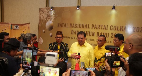 Ketum Golkar Rayakan Natal Bersama Kader di Labuan Bajo, Minta NTT Menguning - JPNN.com