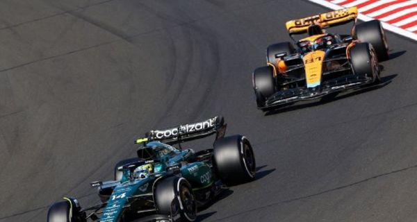 Fernando Alonso Resmi Memperpanjang Kontrak dengan Aston Martin - JPNN.com