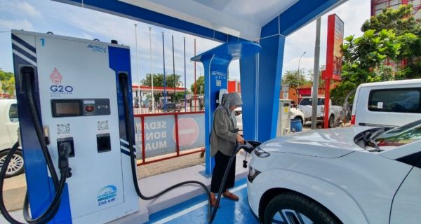 Soal Fast Charging, Pengguna Mobil Listrik Harus Tahu Ini - JPNN.com