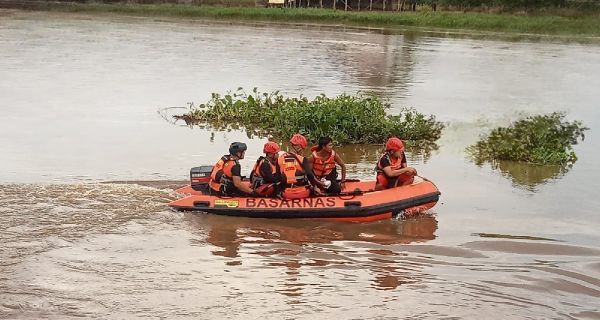 Lansia yang Tenggelam di Sungai Ogan Akhirnya Ditemukan Oleh Anaknya, Begini Kondisinya - JPNN.com