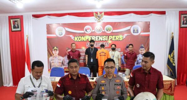 Tahanan Lapas Tanjungpinang Bawa Paket Setelah Buang Sampah, Isinya Narkoba - JPNN.com