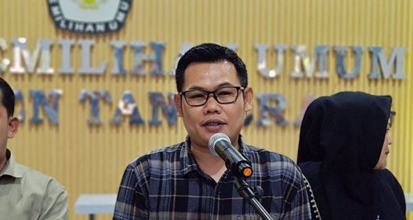 KPU Panggil Oknum PPK yang Kedapatan Pesta Miras di Tangerang - JPNN.com