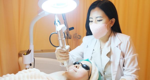 Dokter Kecantikan Ingatkan Pentingnya Merawat Kulit Wajah - JPNN.com