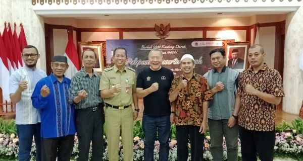 Hamdalah, 6 Pendonor Darah Diberangkatkan Umrah oleh Himpunan Bersatu Teguh - JPNN.com