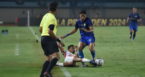 Persib Bandung Gugur di Fase Grup Piala Presiden 2024, Legenda Beri Kritik Keras - JPNN.com