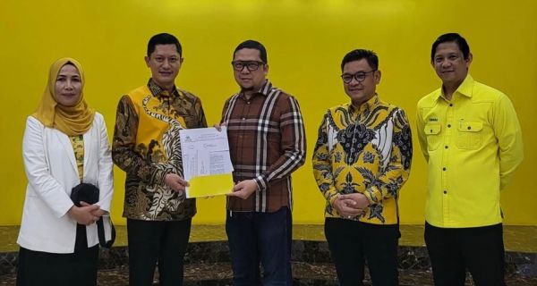 Deden Nasihin-Neneng Efa Didukung Golkar Untuk Maju di Pilkada Cianjur - JPNN.com