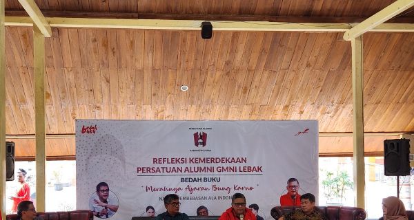 Bedah Buku Merahnya Ajaran Bung Karno, Hasto Ajak Rakyat Lawan Ketidakadilan - JPNN.com