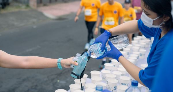 AQUA & Maybank Marathon Dukung Gaya Hidup Sehat Sambil Melestarikan Alam - JPNN.com