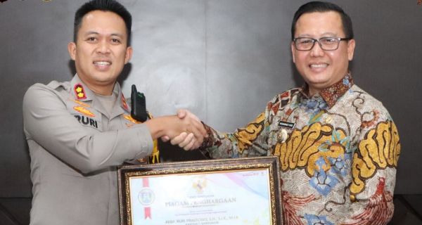 Ungkap 25 Kasus Narkoba, AKBP Ruri Dapat Penghargaan dari Pemkab Banyuasin - JPNN.com