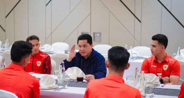 Erick Thohir Masuk Ruang Ganti Timnas Indonesia, Tegang - JPNN.com