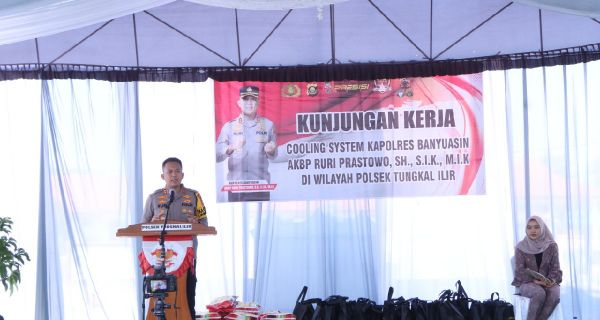 AKBP Ruri Prastowo Gelar Cooling System di Desa Sidomulyo Demi Mewujudkan Pilkada Damai - JPNN.com