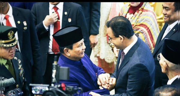 Unggah Foto Bareng Prabowo Seusai Pelantikan, Anies Tulis Caption Begini, Simak - JPNN.com