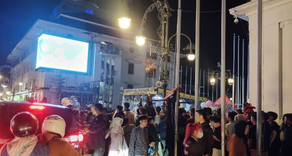 Sampah Sisa Malam Tahun Baru di Kota Bandung Mencapai 57 Ton - JPNN.com